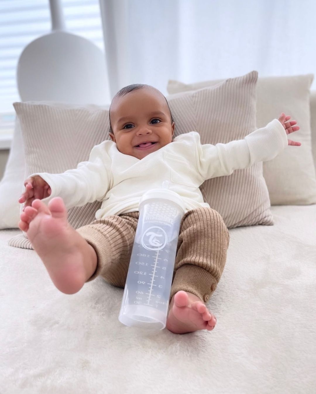 Nappflaska Anti-kolik 330 ml 3-pack 330 ml / 4 mån+ / Skräddarsy - hover