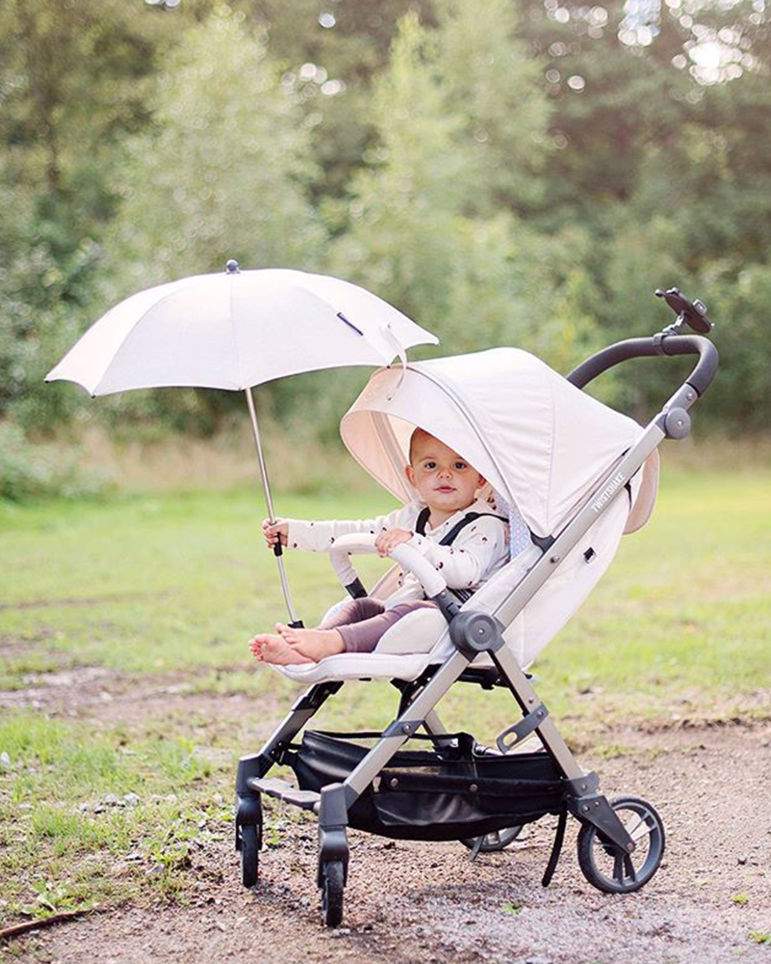 Umbrella stroller clip clearance together