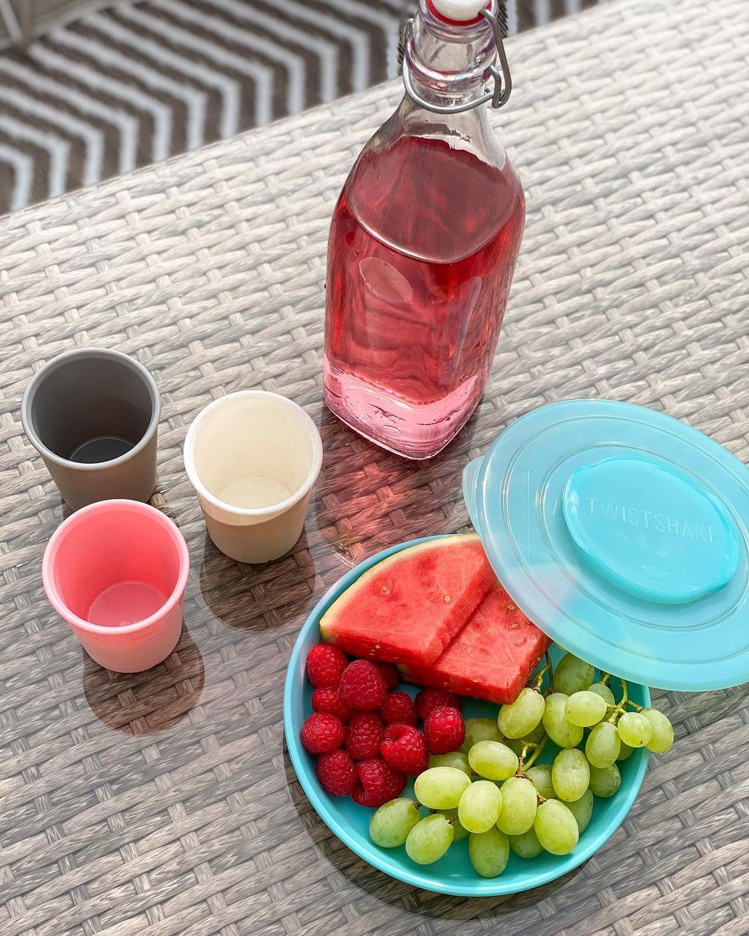 Barntallrik med lock Stapelbar / 6 mån+ / Blå hover